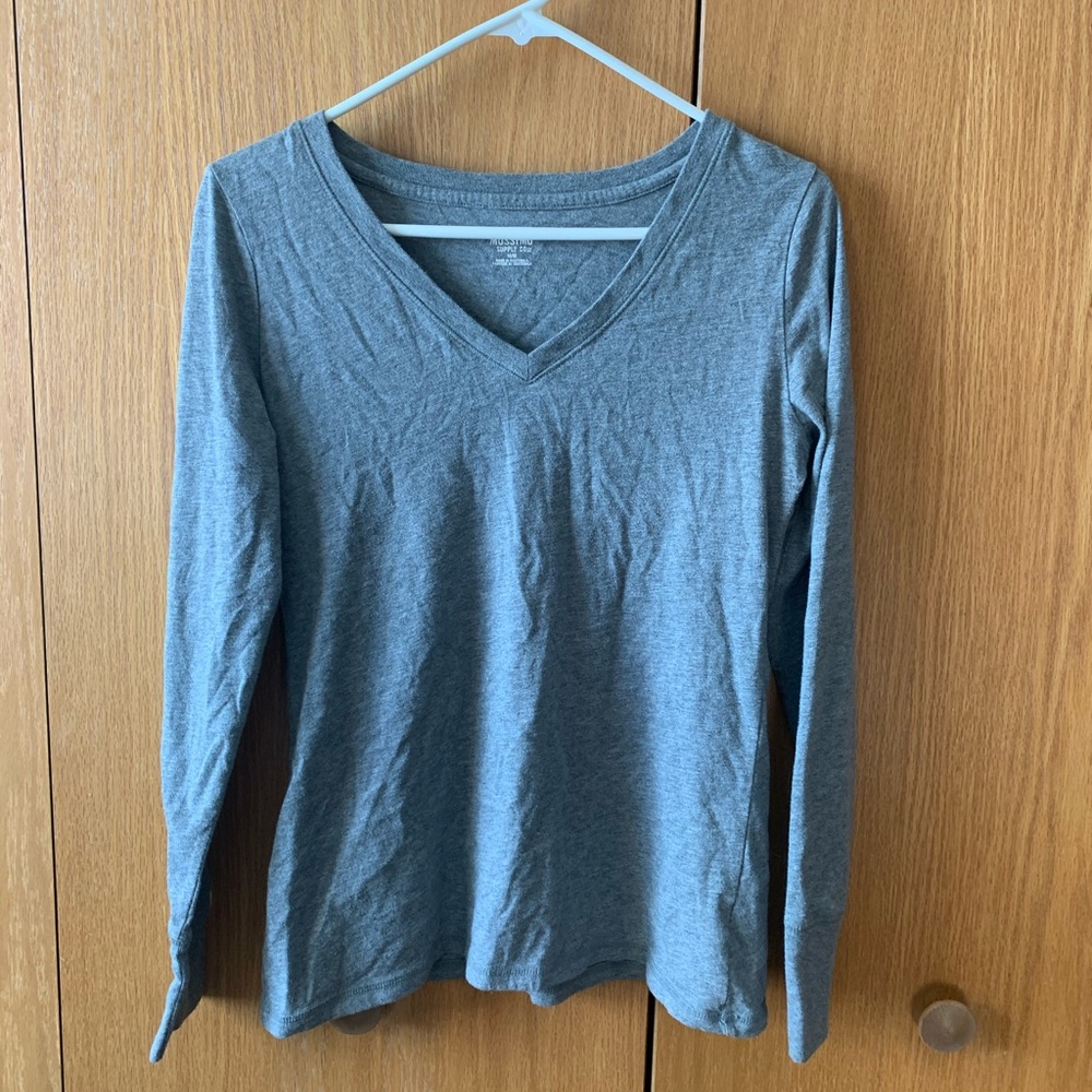 V neck long sleeve